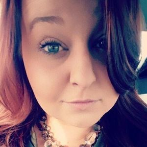 Meet your Posher, Becca